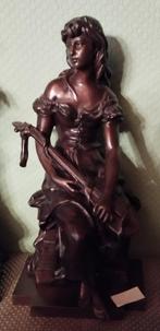Bronze signé "Jeune dame à la mandoline". Hippolyte Moreau., Antiek en Kunst, Antiek | Brons en Koper, Brons, Ophalen