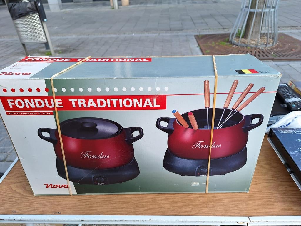 Nova fondueset, Electroménager, Fondue, Enlèvement, Comme neuf, Électrique, Service à fondue