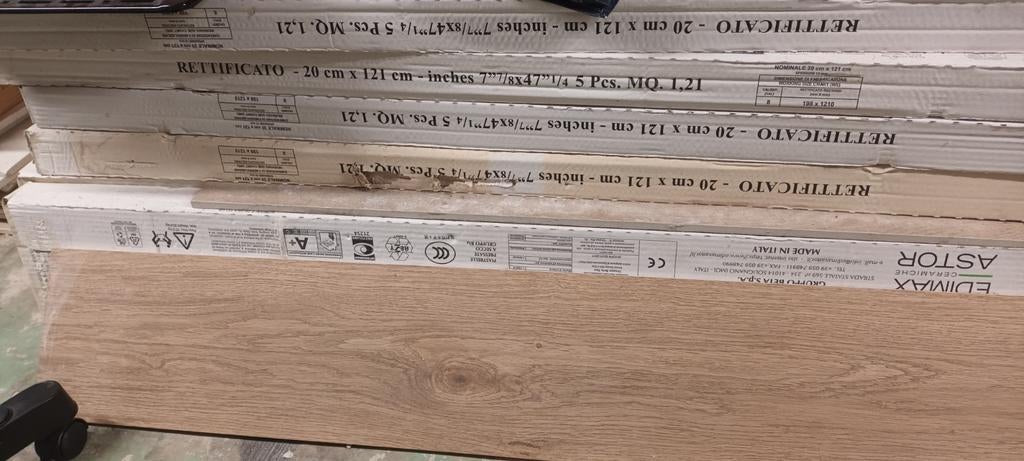 Carrelage, immitation parquet, Bricolage & Construction, Enlèvement