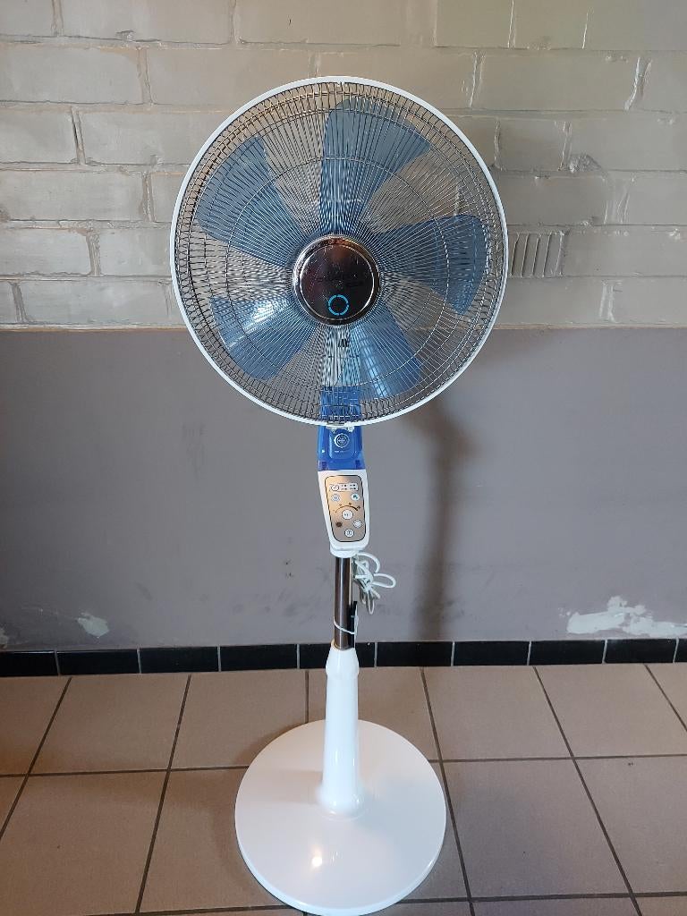 Hele goede ventilator merk Rowenta, Elektronische apparatuur, Ventilatoren, Ophalen, Zo goed als nieuw, Statiefventilator