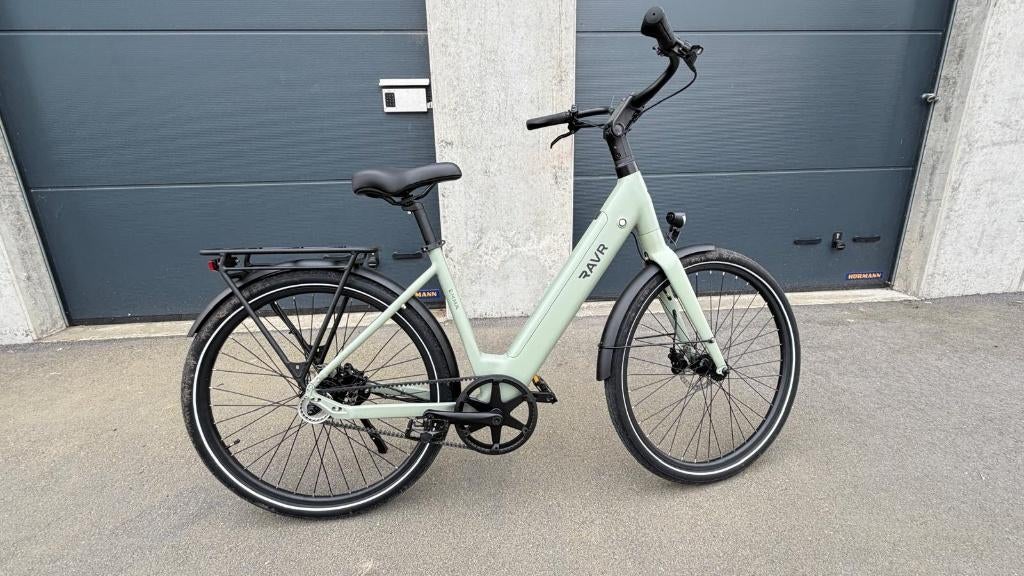 Gloednieuwe elektrische fiets RAVR Emma aan grote korting, Neuf, Autres marques, 51 à 55 cm, 50 km par batterie ou plus