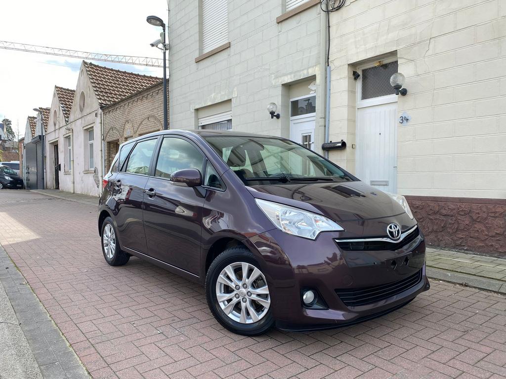 Toyota Verso-S 1.3VVT-i Benzine / 2012 / 110000.km/ Garantie, Euro 5, 1329 cc, 100 kW, Voorwielaandrijving