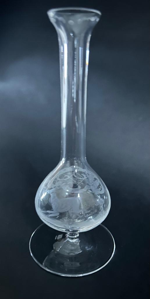 oud mondgeblazen handgeslepen soliflor vaasje, Antiek en Kunst, Antiek | Glaswerk en Kristal, Ophalen of Verzenden