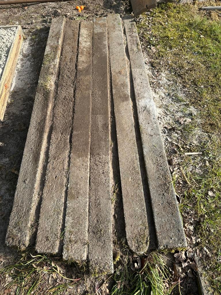 Gratis betonpalen 180cm, Enlèvement, Comme neuf