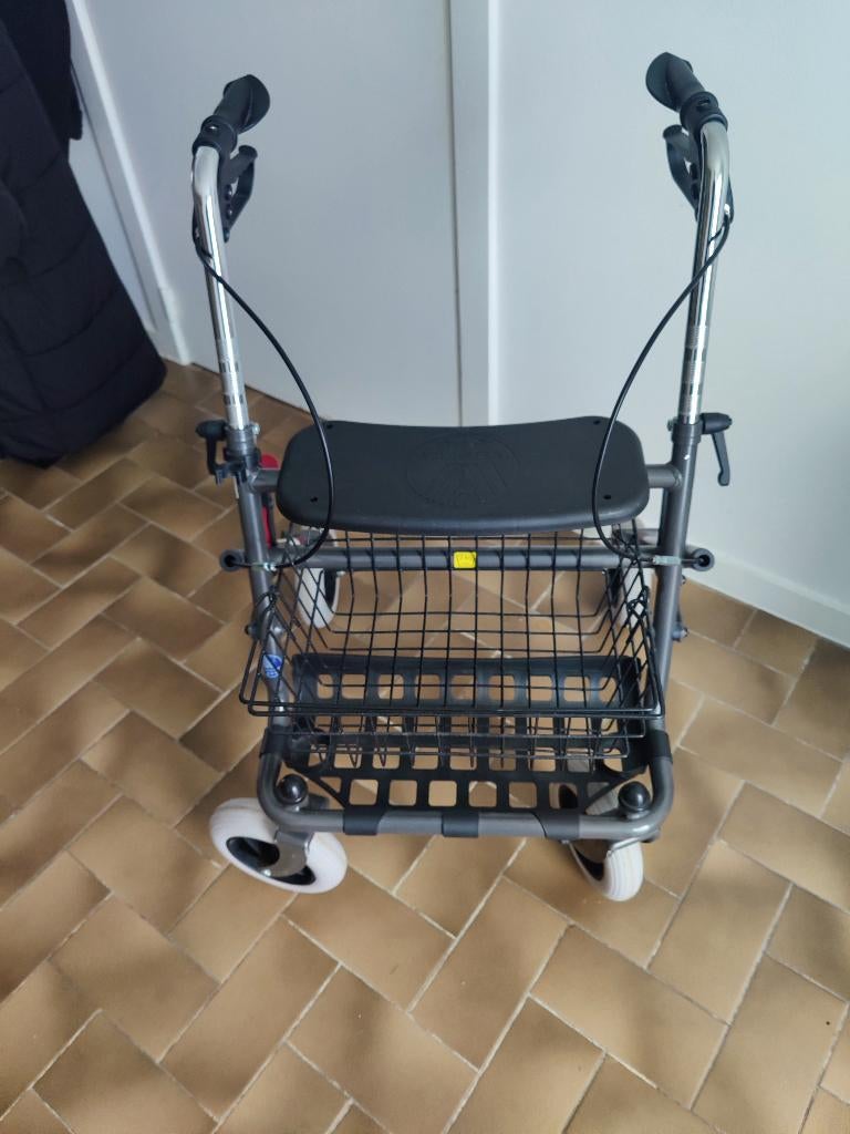 Roulator Vermeiren 286B te koop, Ophalen, Opvouwbaar, Zo goed als nieuw