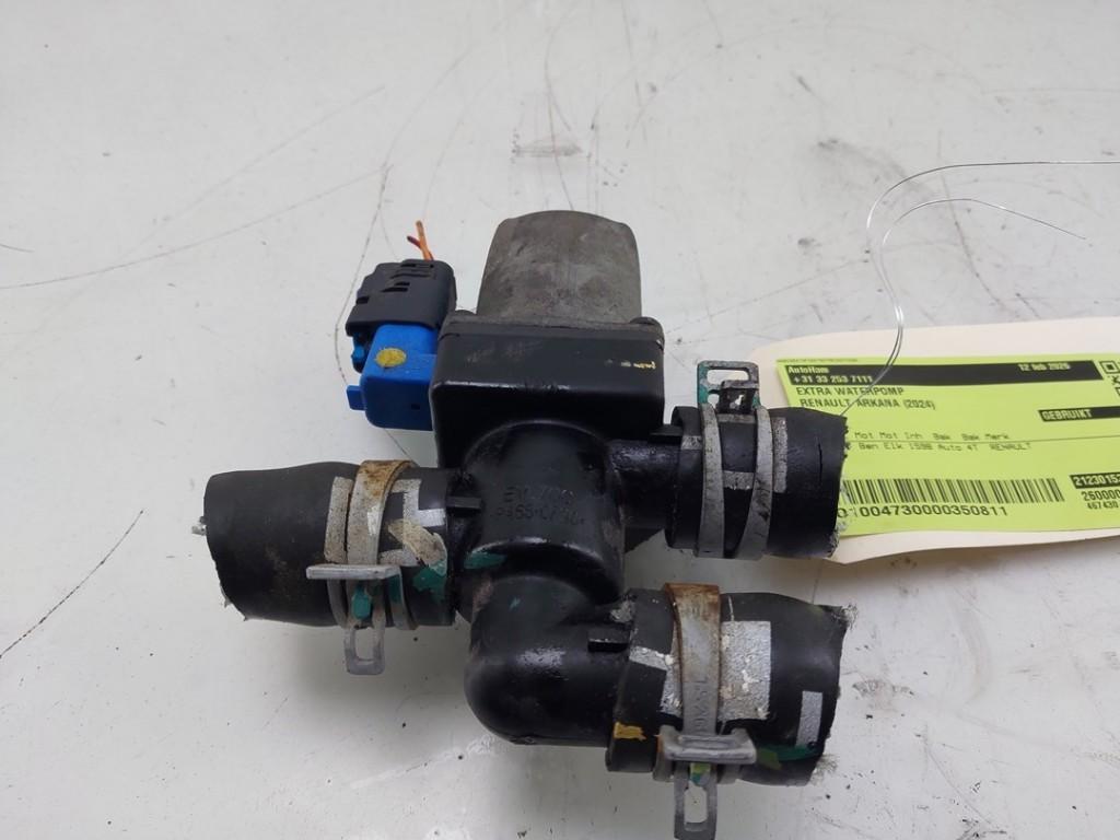EXTRA WATERPOMP Renault Arkana (RJLL) (|212301538R|), Gebruikt, Renault, Peter-Huppertz-Straße 5
51063  Köln, DE, Dialog.deutschland@renault.de