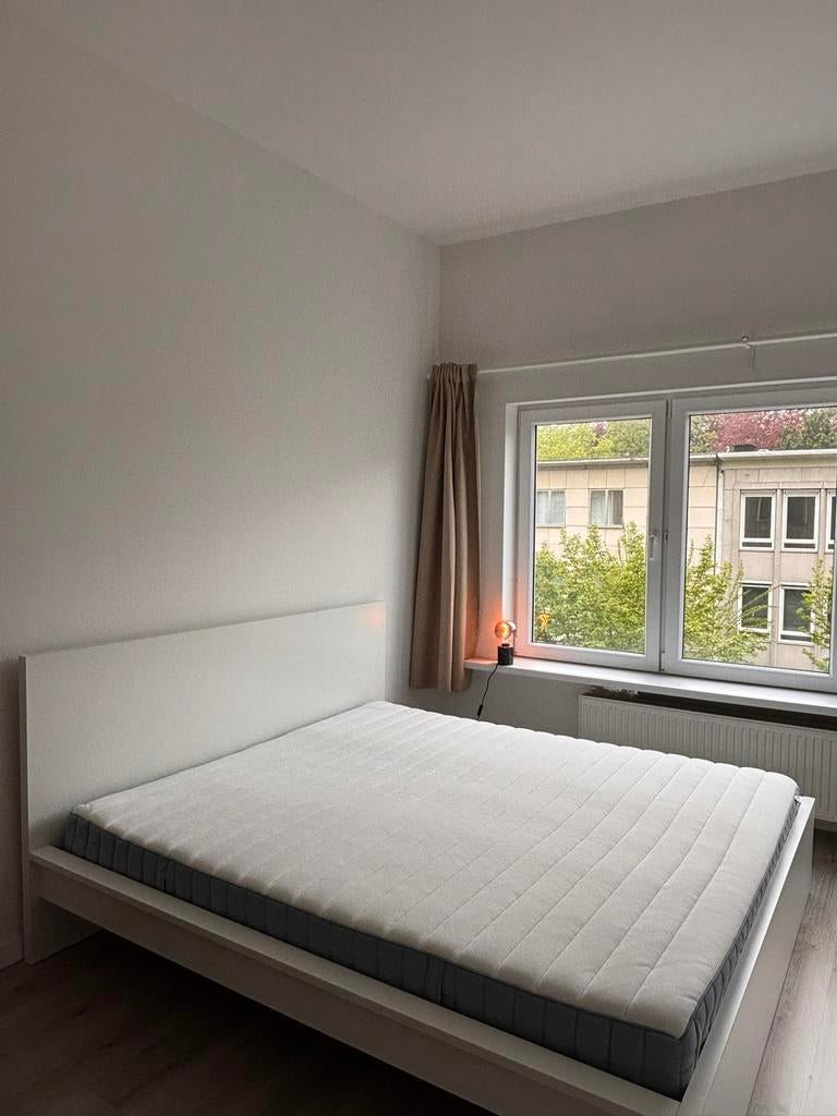 MATRAS IKEA VALEVÅG 180x200, Ophalen, Zo goed als nieuw