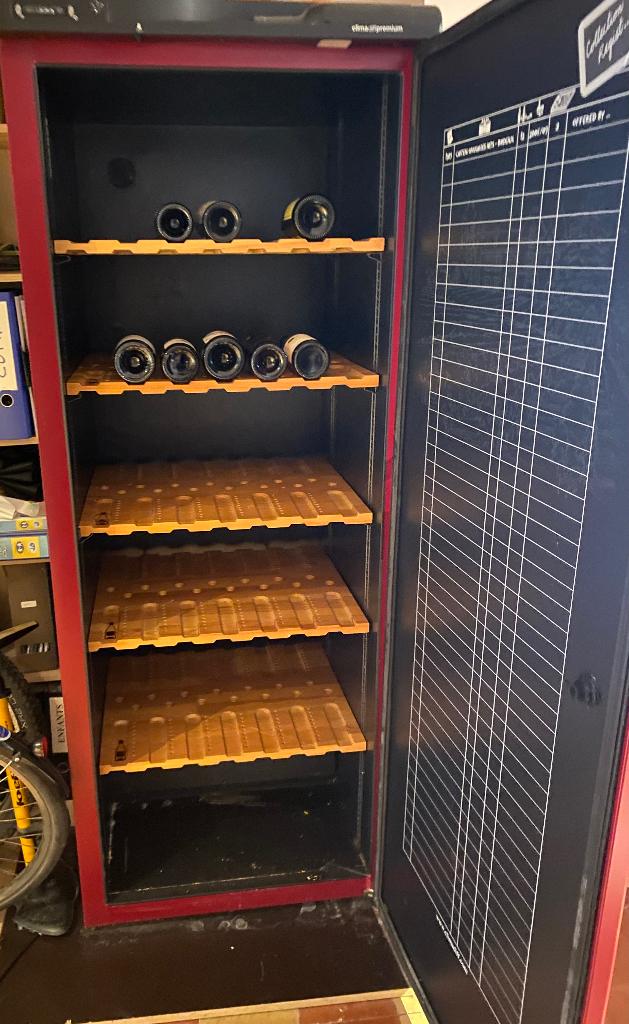 Grande cave à vin Liebherr ~ 200 bouteilles- À emporter, Enlèvement, Utilisé, Autres régions, Autres types