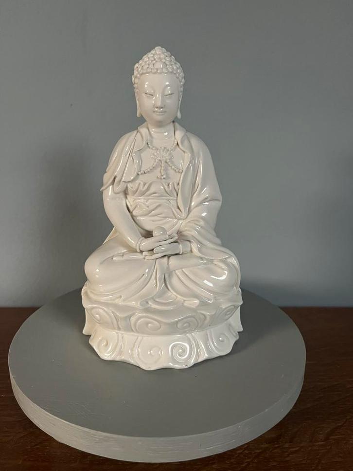 Bouddha en porcelaine blanche, Maison & Meubles, Accessoires pour la Maison | Statues de Bouddha, Comme neuf, Enlèvement ou Envoi