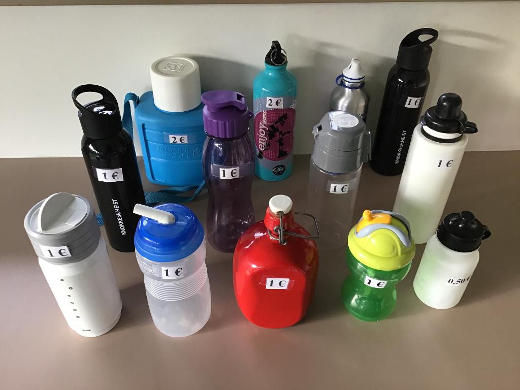 13 verschillende drinkbussen of drinkflessen, Ophalen of Verzenden, Zo goed als nieuw