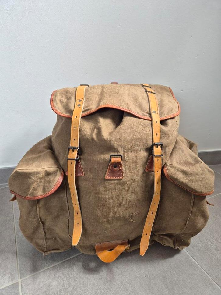 Sac à dos en toile militaire vintage français des années 60, Collections, Objets militaires | Général, Enlèvement ou Envoi