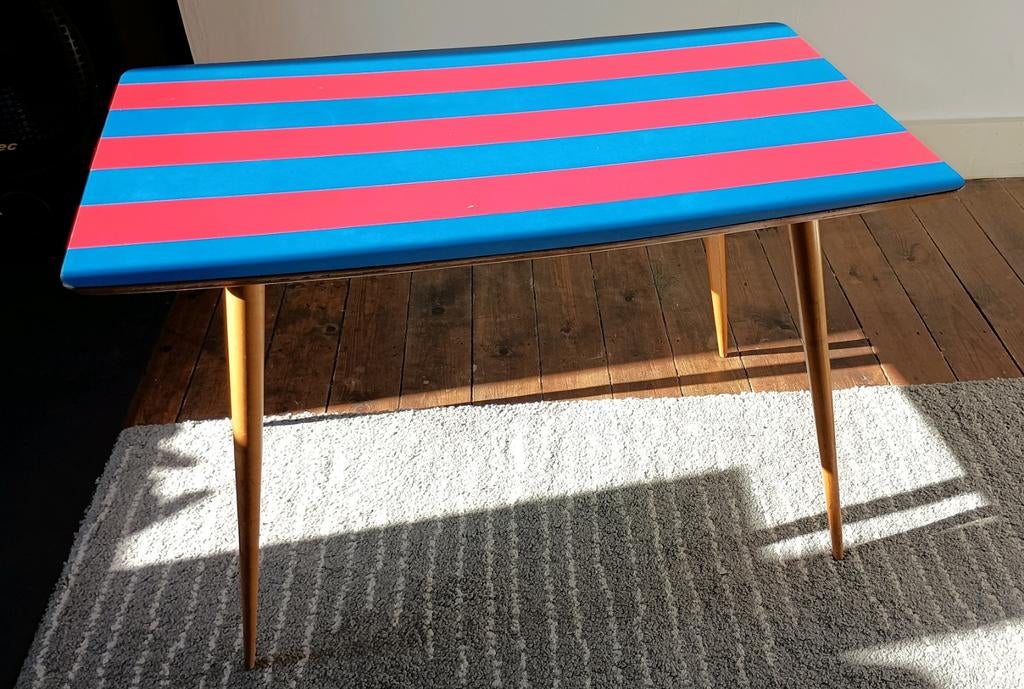 Vintage jaren 60 salontafel zeer elegant, Gebruikt, Jaren 60, 75 cm of meer, Rechthoekig