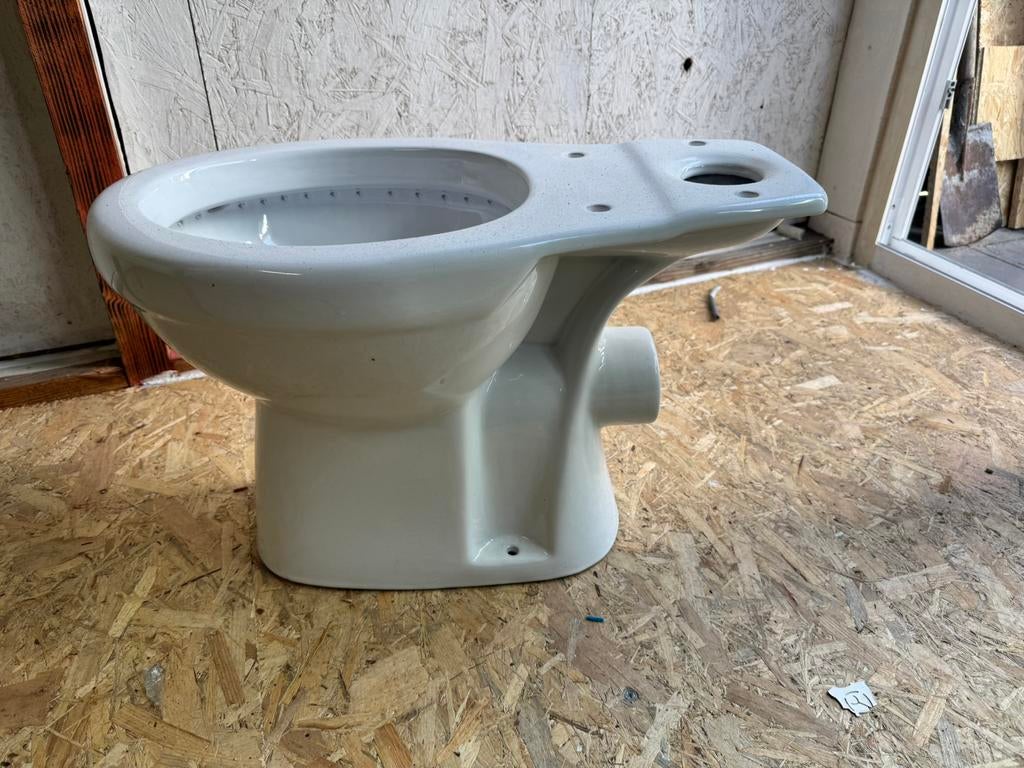 Gratis Wc nieuw, Ophalen of Verzenden, Zo goed als nieuw