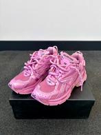 Balenciaga Runner Zwart Roze, Ophalen of Verzenden, Zo goed als nieuw, Sneakers, Roze