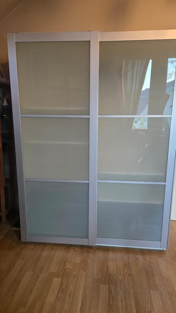 Tres belle garde-robe, Maison & Meubles, Armoires | Penderies & Garde-robes, Utilisé, 150 à 200 cm, 100 à 150 cm, 50 à 75 cm, Avec tiroir(s)