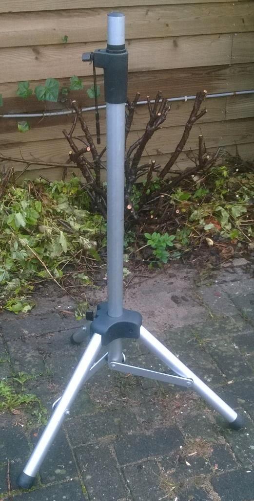 Luidsprekerstatief lichtgewicht met luchtdemping, Musique & Instruments, Pieds, Neuf, Pied pour instrument, Haut-parleur, Enlèvement ou Envoi