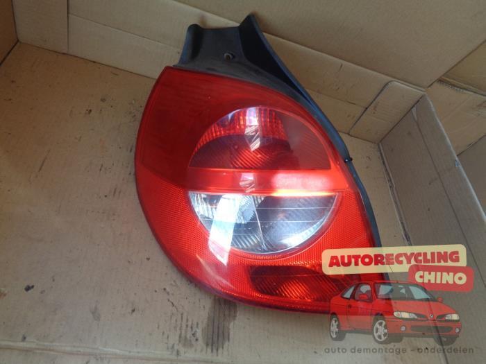 Feu arrière gauche d'un Renault Clio, Autos : Pièces & Accessoires, Éclairage, Renault, Utilisé, 3 mois de garantie, Enlèvement ou Envoi