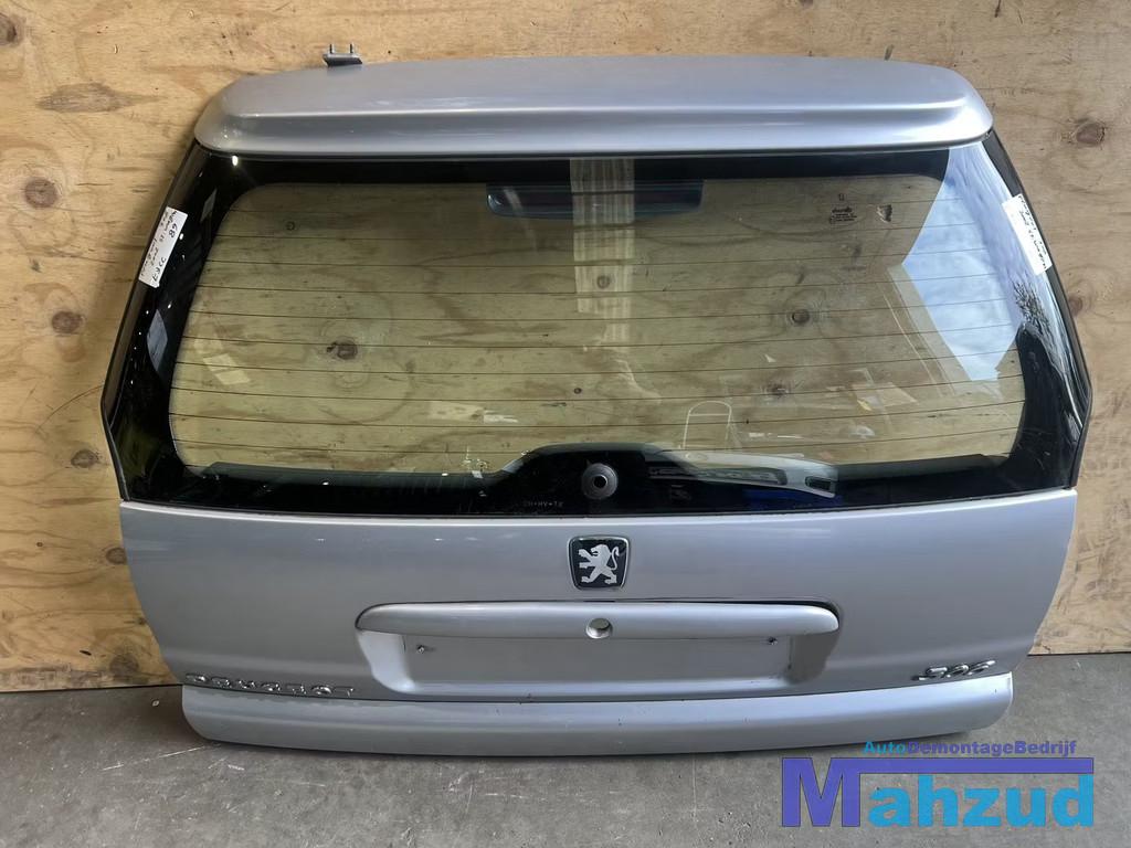 PEUGEOT 306 station ZILVER EYCC achterklep 1993-2000, Taurusavenue 1
2132 LS  Hoofddorp, NL, Stellantis N.V., Utilisé, Porte