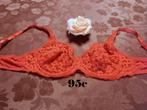 (109)- soutien gorge femme t.95c rouge, Vêtements | Femmes, Sous-vêtements & Lingerie, Enlèvement ou Envoi, Rouge, Soutien-gorge