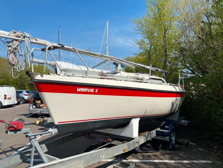 Nieuwe kapitein gezocht! Etap 22i met trailer (1986 nr 32), Watersport en Boten, Kajuitzeilboten en Zeiljachten, Zo goed als nieuw