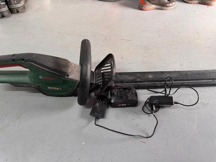 Bosch EasyHedgeCut 18V-52-13 accu-heggenschaar, Tuin en Terras, Heggenscharen, Zo goed als nieuw, Accu, Ophalen