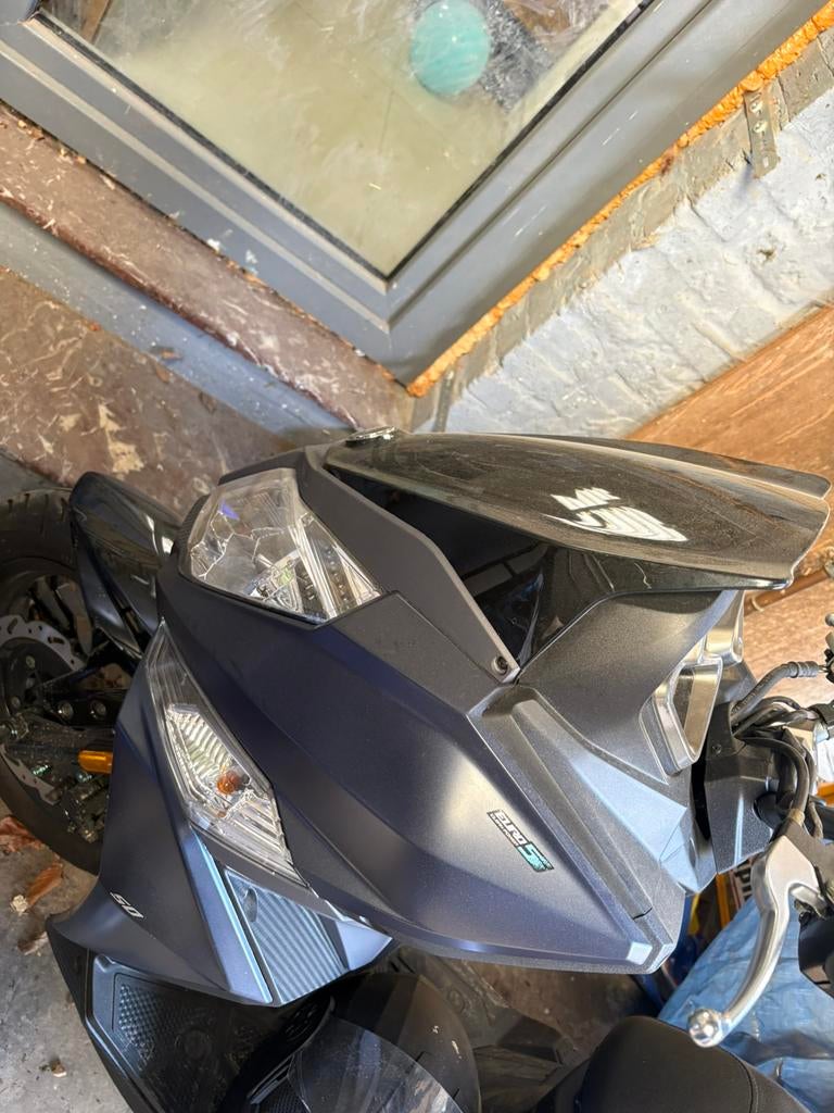 Klasse A sym jet 14x amper kilometers, Ophalen, Zo goed als nieuw