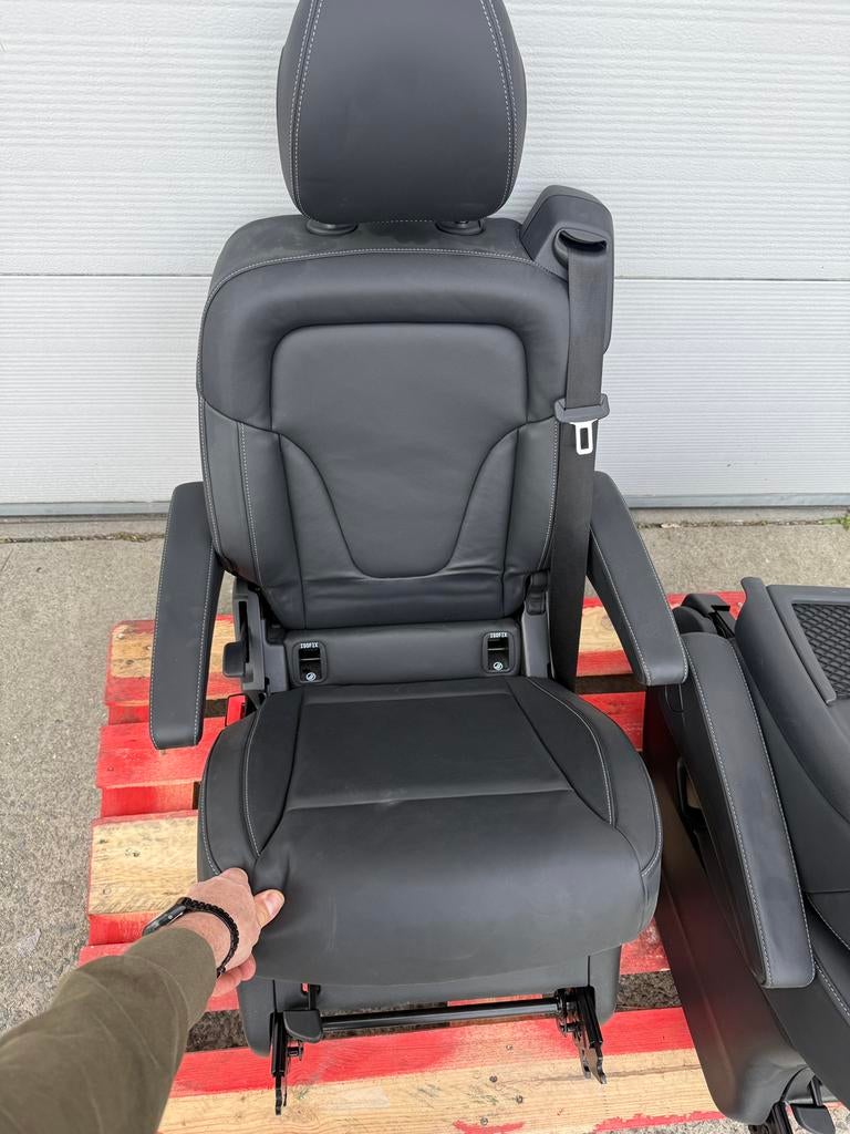 Mercedes V-klasse= Twee stoelen + tafel + kofferplank, Auto-onderdelen, Interieur en Bekleding, Ophalen
