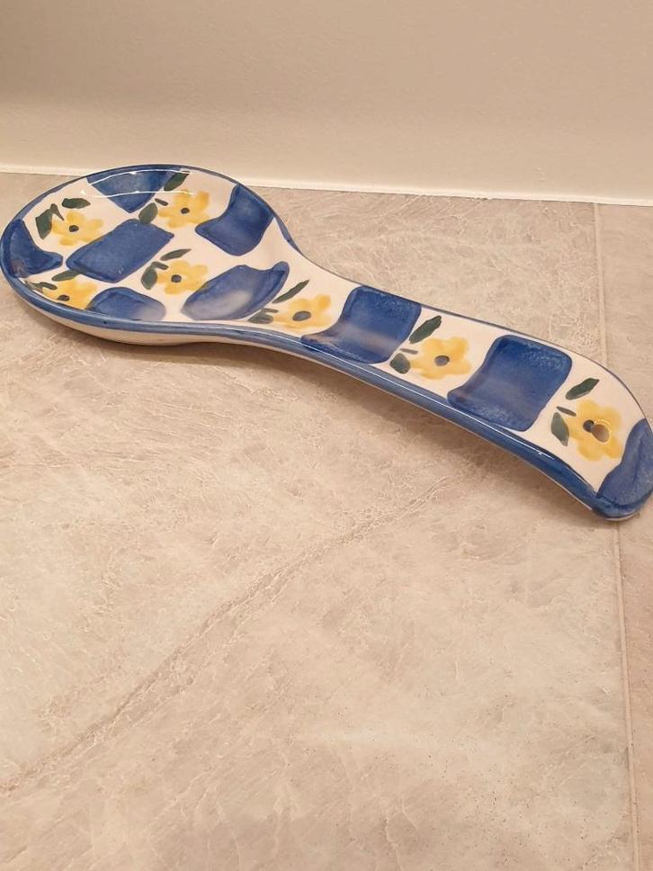 Lepelhouder keramiek wit & blauw met gele bloemen met gaatje, Maison & Meubles, Cuisine | Ustensiles de cuisine, Enlèvement