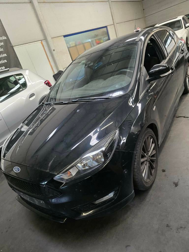 Ford focus 2018 EN PANNE, Autos, Ford, Particulier, Focus, Essence, Euro 6, 5 portes, Boîte manuelle, Noir, Noir, Tissu, Enlèvement