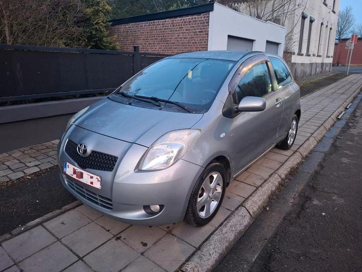 Toyota yaris 1.4 Diesel, Autos, Toyota, Particulier, Yaris, ABS, Airbags, Air conditionné, Ordinateur de bord, Verrouillage central