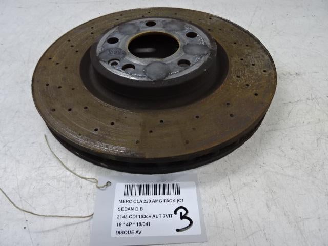 REMSCHIJF VOOR Mercedes-Benz CLA (117.3) (01-2013/03-2019), Gebruikt, Mercedes-Benz, Mevr. I. Hauben, Rue de l'Espoir 34 34
4030  GRIVEGNÉE, BE