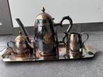 Verzilverd dienblad met koffiepot, melkkan en suikerpot, Antiek en Kunst, Ophalen of Verzenden, Zilver