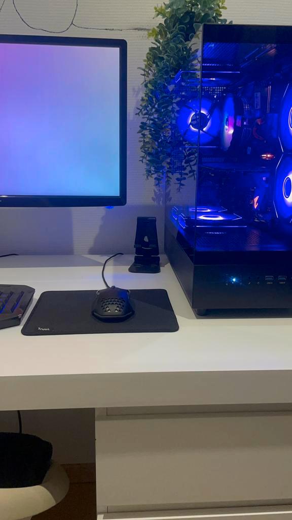 Configuration de jeu complète avec écran,, souris et pc, Informatique & Logiciels, Ordinateurs de bureau, Comme neuf, SSD, Avec moniteur