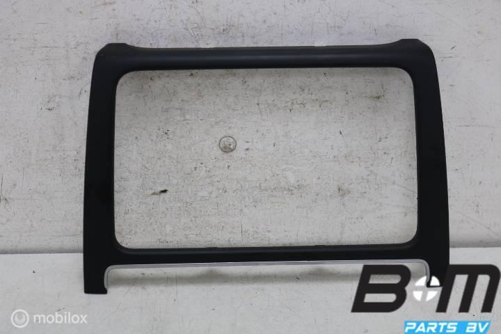 Radio afdekking VW Polo 6R 6R0858069E, Gebruikt