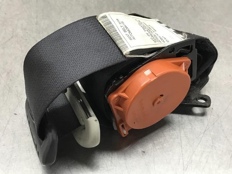 CEINTURE DE SECURITE ARRIERE GAUCHE Toyota Urban Cruiser, Utilisé, Toyota