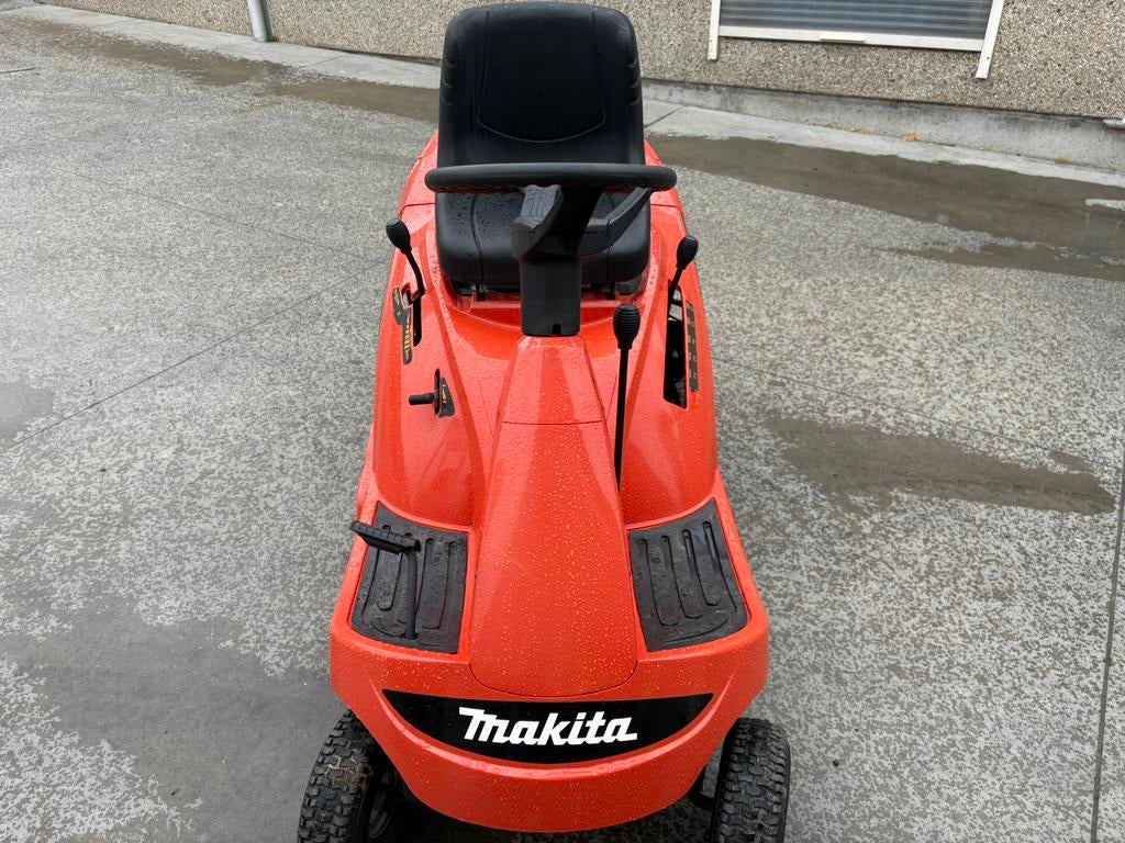 Makita, Tuin en Terras, Zitmaaiers, Ophalen, Zo goed als nieuw