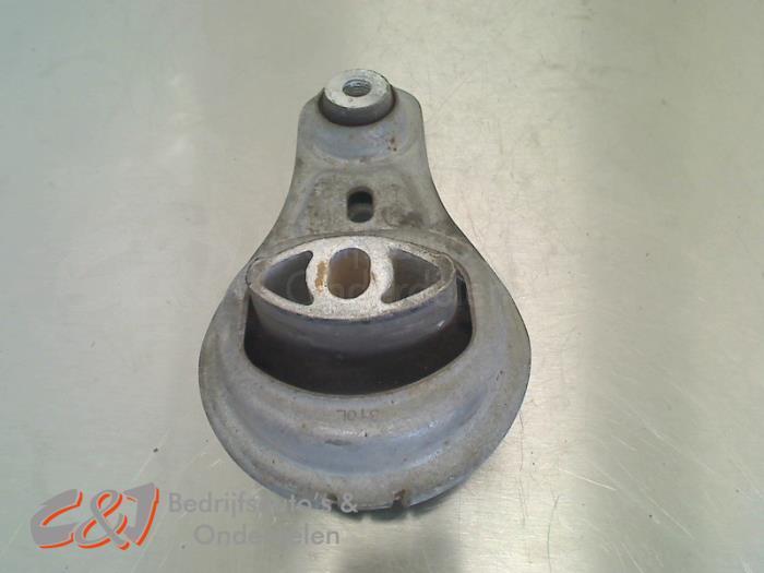 Support moteur d'un Renault Master, Autos : Pièces & Accessoires, Suspension & Châssis, Renault, Utilisé, 3 mois de garantie, Enlèvement ou Envoi