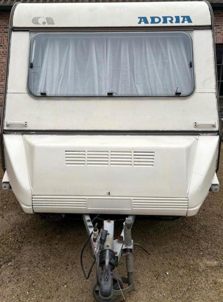 Caravan Adria 380T, Caravanes & Camping, Caravanes, Particulier, Siège standard, Adria, Réfrigérateur, Enlèvement