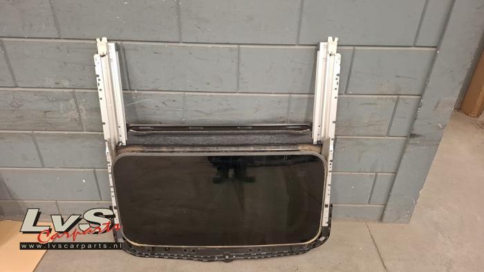 Toit ouvrant d'un Mitsubishi Outlander, -, 3 mois de garantie, Utilisé, Mitsubishi