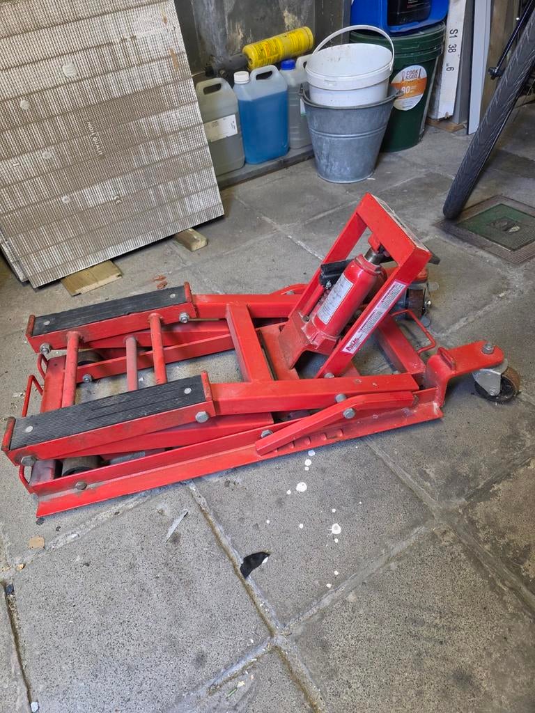 Motolift tot 680 kg, Motoren, Ophalen