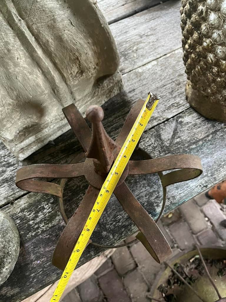 Gietijzeren kroon tuindecoratie smeedijzer ca, 30cm, Ophalen of Verzenden, Zo goed als nieuw