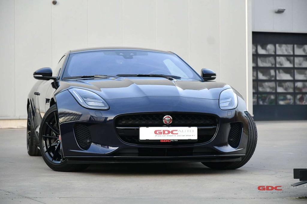 Jaguar F-Type Coupé 2.0 i4 (bj 2017, automaat), Auto's, Automaat, 1525 kg, Euro 6, Blauw