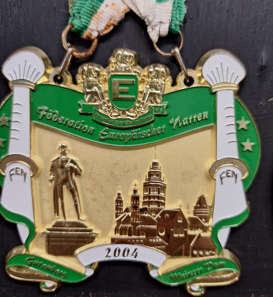 Europaischer narren, Collections, Broches, Pins & Badges, Enlèvement ou Envoi
