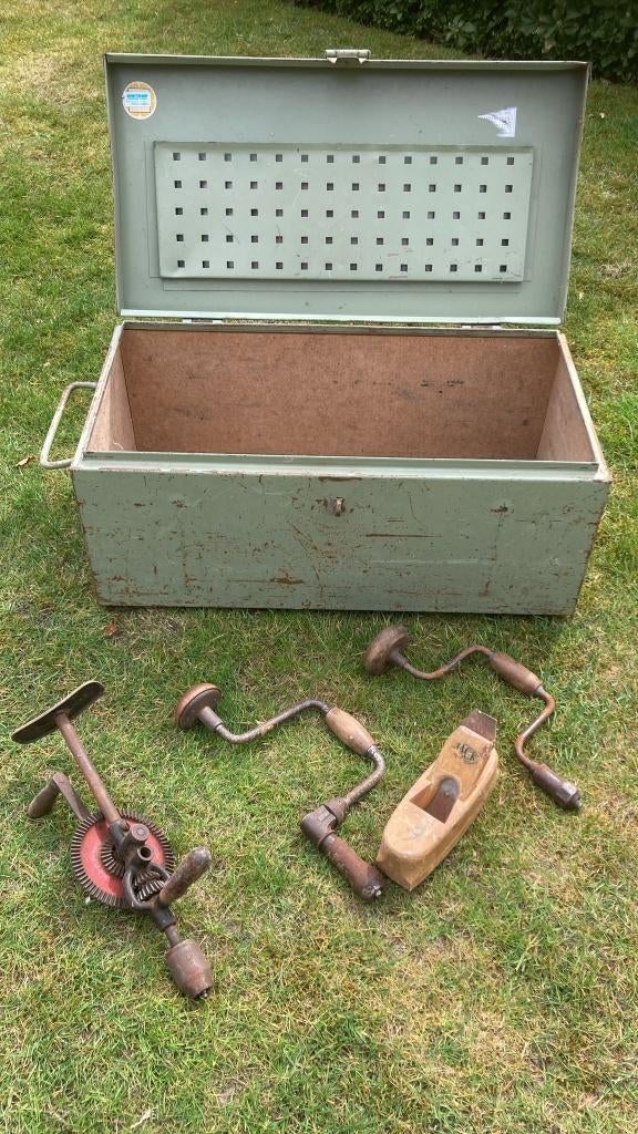 Ijzeren gereedschapskist met inhoud, Bricolage & Construction, Boîtes à outils, Enlèvement, Utilisé