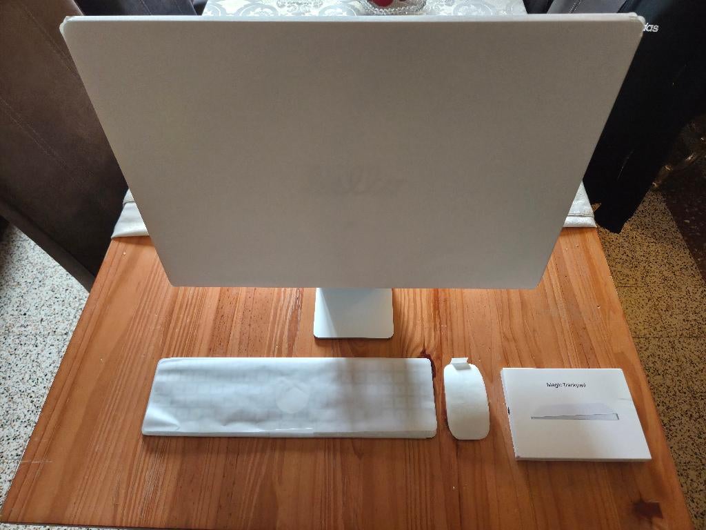 iMac M3 – 24GB RAM – 1TB + Magic Trackpad Nieuwstaat, Informatique & Logiciels, Apple Desktops, Comme neuf, iMac, SSD, 4 Ghz ou plus
