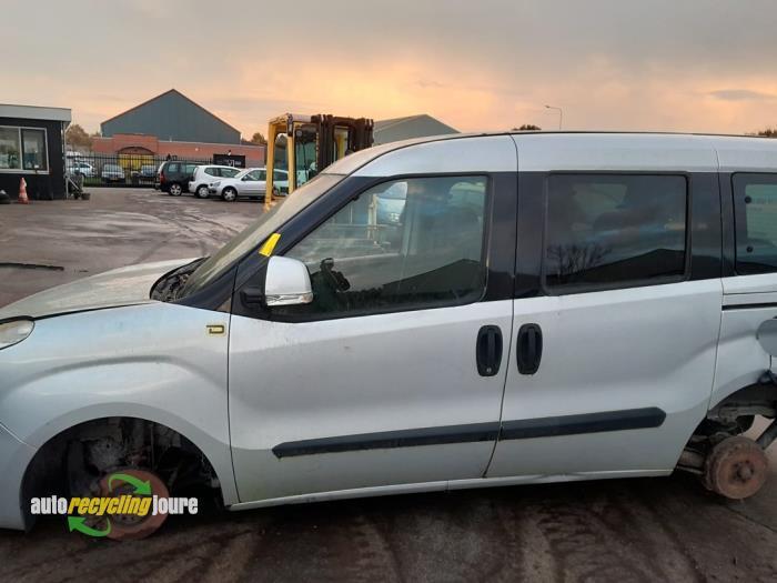 Buitenspiegel links van een Opel Combo, Auto-onderdelen, Spiegels, Opel, Gebruikt, 3 maanden garantie