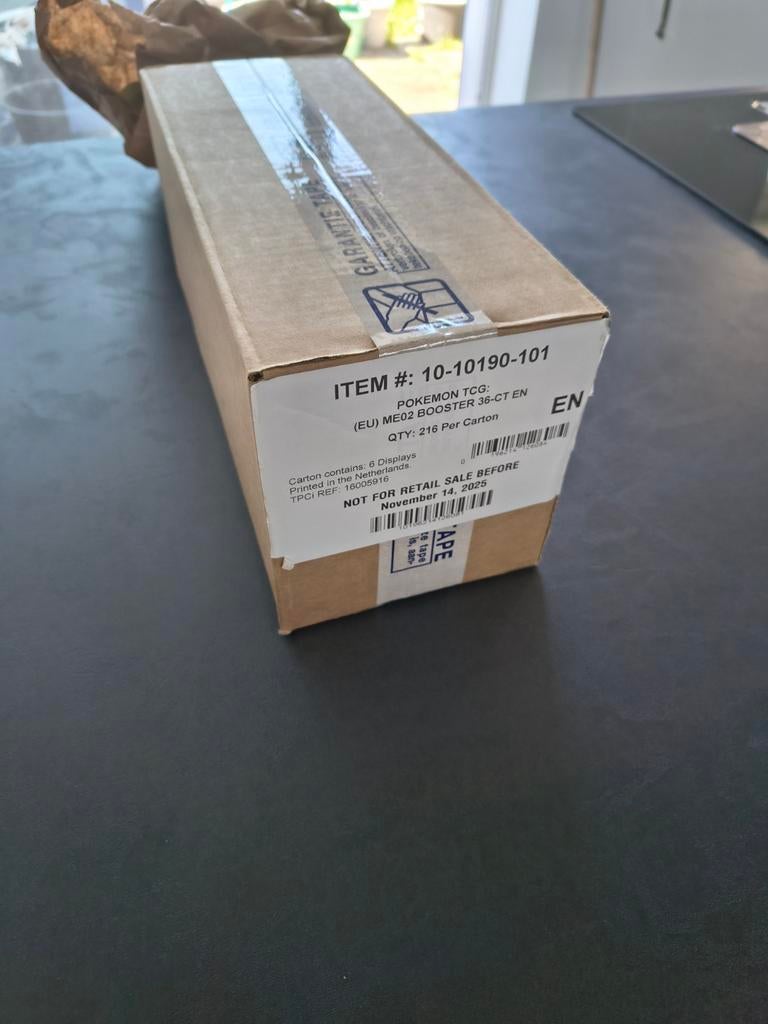 Phantasmal Flames boosterbox case, Hobby & Loisirs créatifs, Jeux de cartes à collectionner | Pokémon, Booster box, Enlèvement ou Envoi