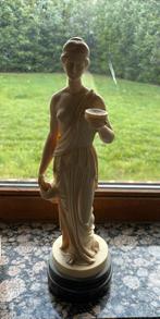 Beeld godin Hebe, Enlèvement ou Envoi