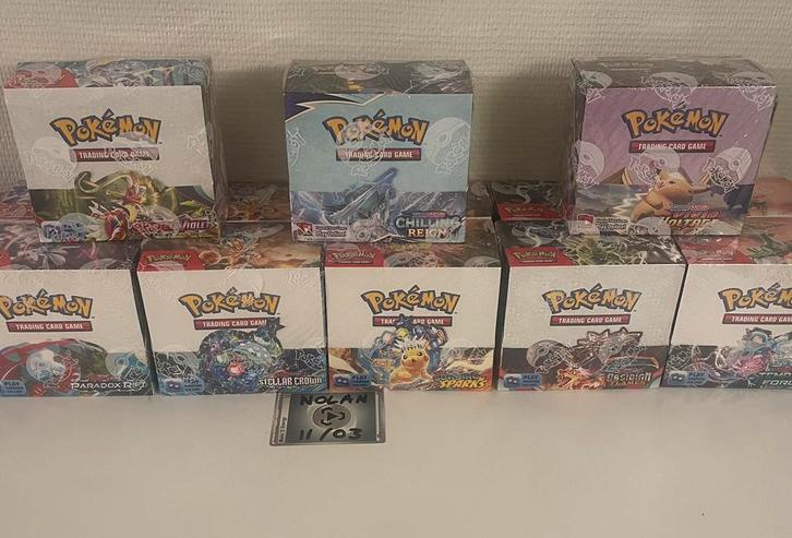 Booster box en vente + kit booster à manches Flashfire, Hobby & Loisirs créatifs, Jeux de cartes à collectionner | Pokémon, Neuf