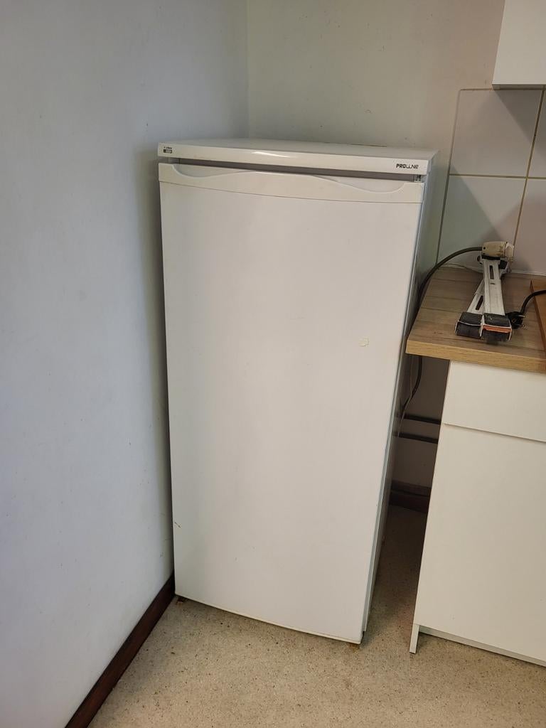 Gratis koelkast en diepvries combi., Elektronische apparatuur, Koelkasten en IJskasten, Ophalen
